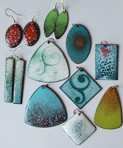 Pottery, glass fusing or enamelling classes