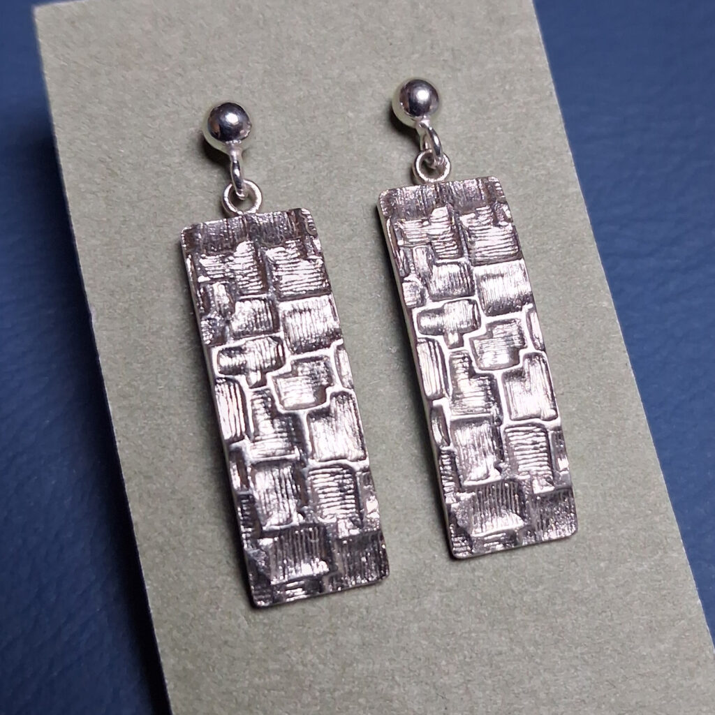 Mosaic textured silver earrings and pendant
