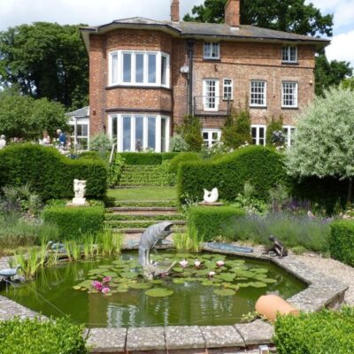 Affordable Garden Art exhibition, Showborough House
